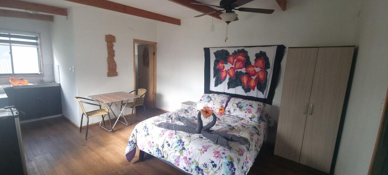 Hostal Henua Roa 2 Apartment Hanga Roa Bagian luar foto