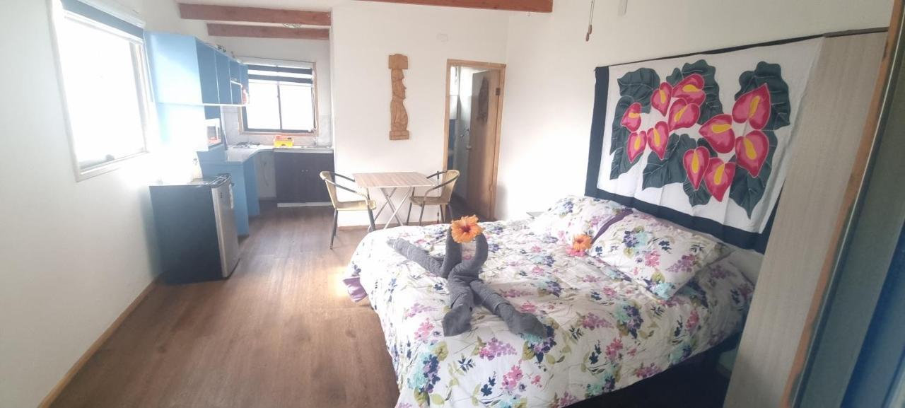Hostal Henua Roa 2 Apartment Hanga Roa Bagian luar foto